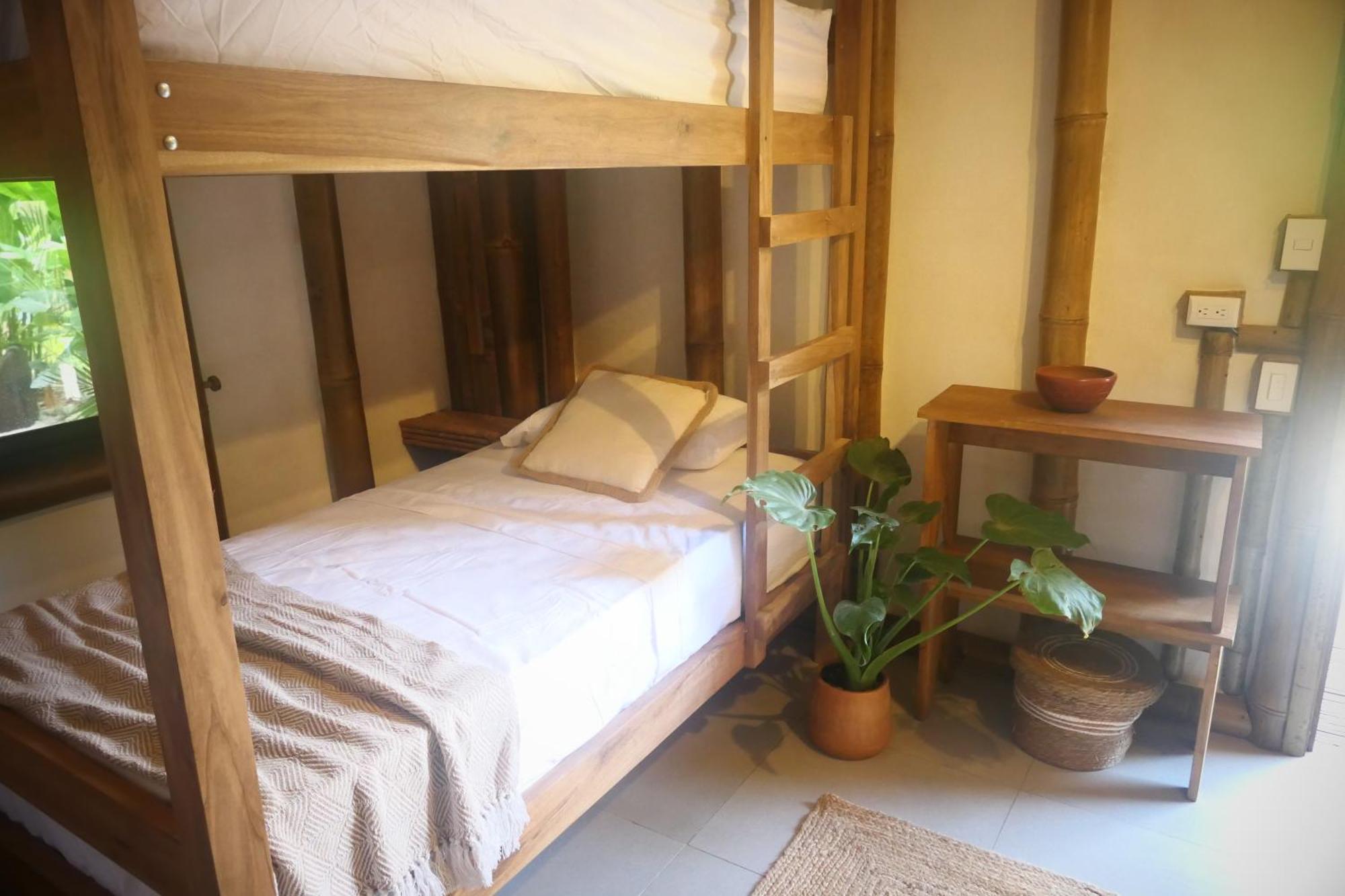 بيت شباب Dream Surf House Santa Teresa Playa Hermosa Cobano المظهر الخارجي الصورة